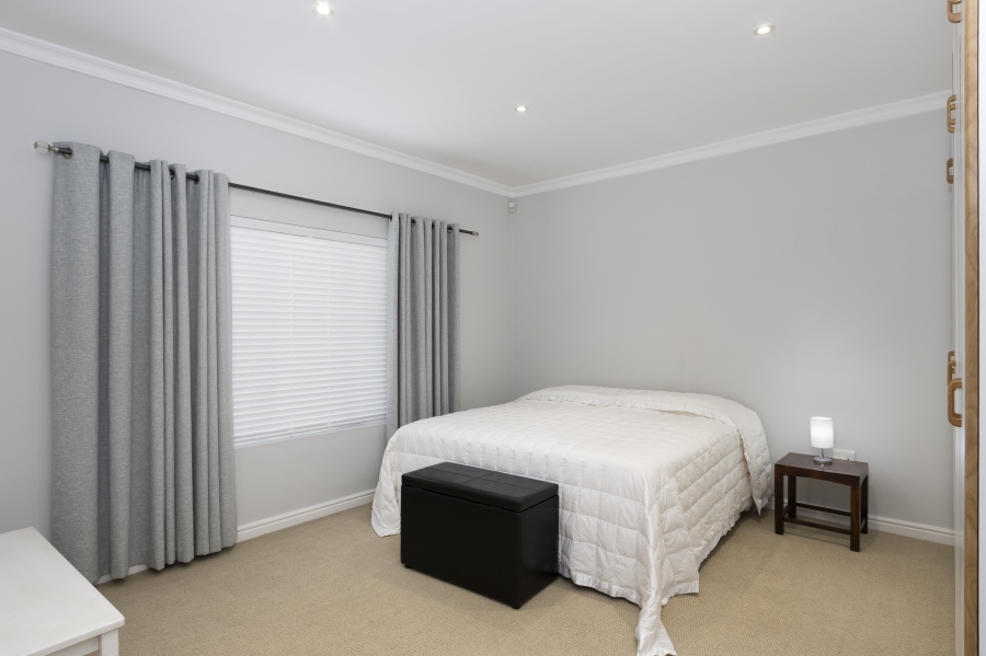5 Bedroom Property for Sale in Dennegeur Western Cape